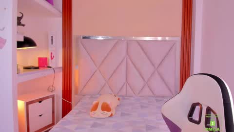 Snapshot of smile__1 chatting on September 21, 2025, 11:34 am smile__1 online show from September 21, 2025, 11:34 am