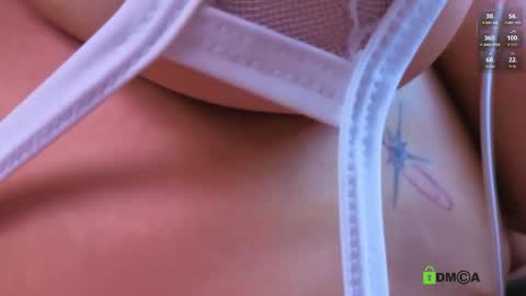 Snapshot of smile__1 chatting on November 20, 2025, 6:18 pm smile__1 online show from November 20, 2025, 6:18 pm