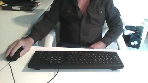 Snapshot of smilesnsmiles chatting on February 3, 2025, 9:52 am George online show from February 3, 2025, 9:52 am