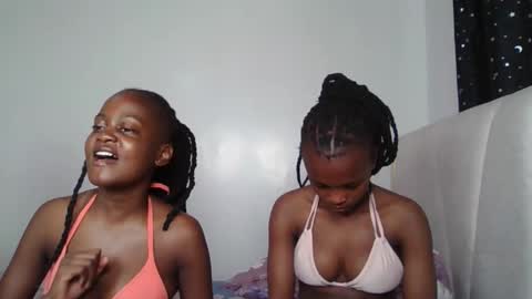 smiley luv1 online show from December 16, 2025, 8:19 am