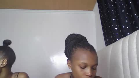 smiley luv1 online show from March 3, 2026, 9:21 pm