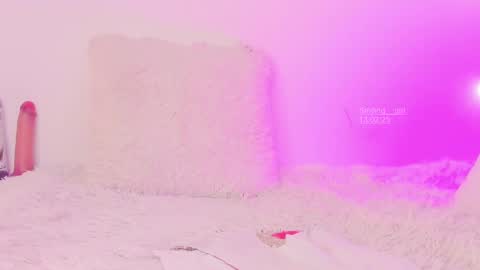 Snapshot of smiling__girl chatting on February 13, 2025, 9:38 pm online show from February 13, 2025, 9:38 pm