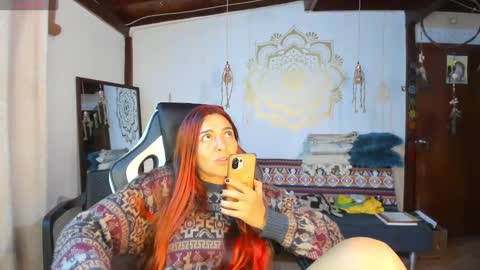 Snapshot of smilingsalor chatting on December 18, 2024, 2:10 am SmilingSalor online show from December 18, 2024, 2:10 am