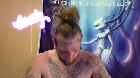 Snapshot of smokebluntafterblunt chatting on June 7, 2026, 8:07 am smoke online show from June 7, 2026, 8:07 am