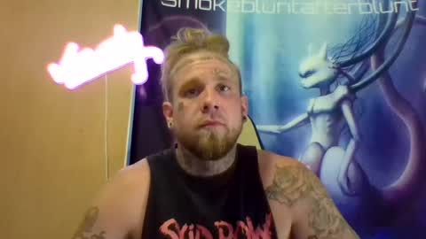 Snapshot of smokebluntafterblunt chatting on June 19, 2026, 1:21 am smoke online show from June 19, 2026, 1:21 am