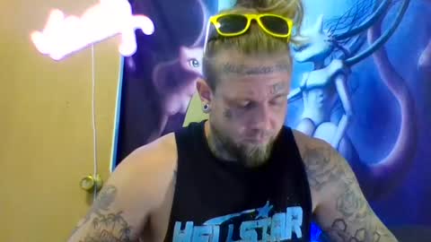 Snapshot of smokebluntafterblunt chatting on June 19, 2026, 2:10 pm smoke online show from June 19, 2026, 2:10 pm
