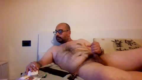 Snapshot of smoker985 chatting on July 15, 2026, 4:23 pm smoker985 online show from July 15, 2026, 4:23 pm
