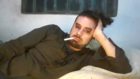 Snapshot of smokers_lounge chatting on June 4, 2026, 10:38 pm smokers_lounge online show from June 4, 2026, 10:38 pm