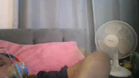 Snapshot of smoketina19 chatting on May 22, 2026, 4:41 am smoketina19 online show from May 22, 2026, 4:41 am