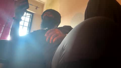 Snapshot of smokingorilla chatting on December 15, 2025, 7:12 am smokingorilla online show from December 15, 2025, 7:12 am