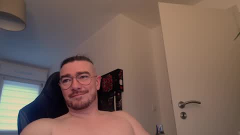 AllDayIDream online show from February 12, 2025, 7:02 am