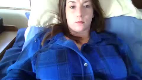 Snapshot of smoothmove1215 chatting on October 22, 2025, 5:24 pm smoothmove1215 online show from October 22, 2025, 5:24 pm