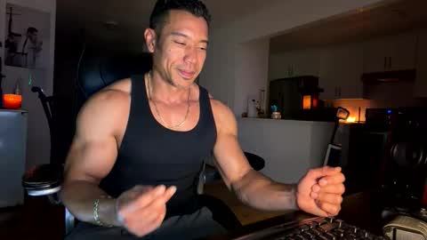 smoothripz online show from March 17, 2026, 5:44 am