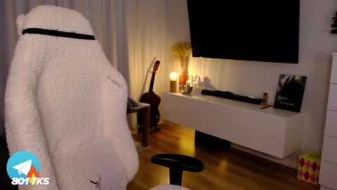 smthwrong online show from January 9, 2025, 12:35 am