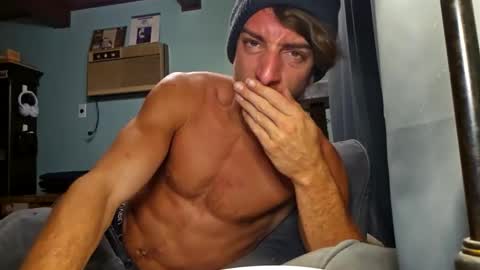 Snackyyyy online show from April 29, 2026, 9:43 pm