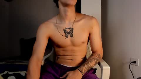 snakebutterfly online show from December 22, 2024, 6:49 am