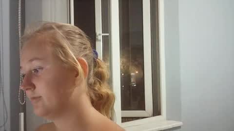 Sneakylildevils online show from June 21, 2026, 9:28 pm