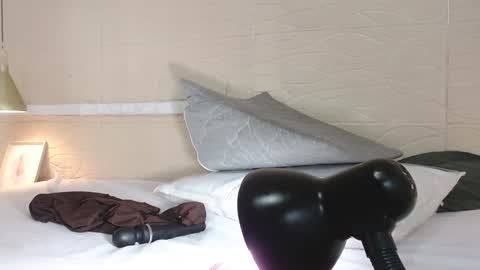 Hellen  online show from January 16, 2025, 9:48 am