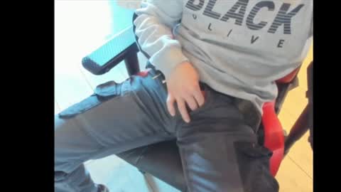 Snapshot of snip1977 chatting on February 17, 2025, 1:42 pm snip1977 online show from February 17, 2025, 1:42 pm