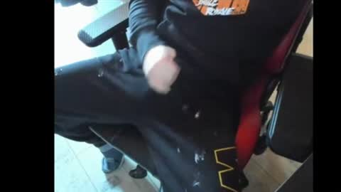 Snapshot of snip1977 chatting on February 23, 2025, 9:33 am snip1977 online show from February 23, 2025, 9:33 am