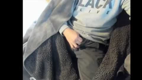 Snapshot of snip1977 chatting on December 17, 2025, 9:37 am snip1977 online show from December 17, 2025, 9:37 am