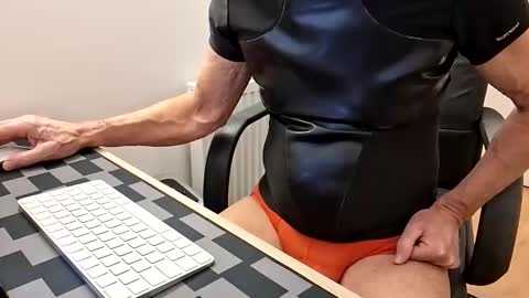 snootyagain online show from April 19, 2026, 8:22 pm