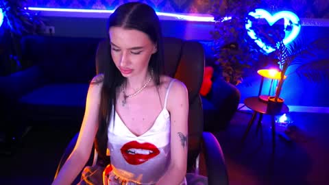 Snapshot of snow_whiteeex chatting on February 3, 2025, 4:57 am snow_whiteeex online show from February 3, 2025, 4:57 am