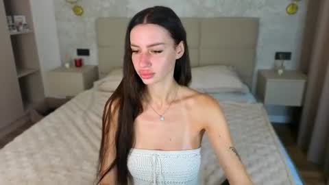 snow_whiteeex online show from July 20, 2026, 5:33 am