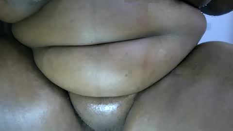 Snapshot of snowbell91 chatting on November 28, 2025, 6:49 am snowbell91 online show from November 28, 2025, 6:49 am