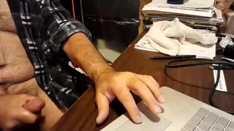 watchmecum online show from November 19, 2025, 4:51 pm