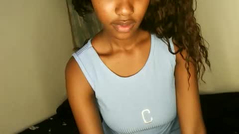 snowfox254 online show from September 28, 2025, 4:34 pm