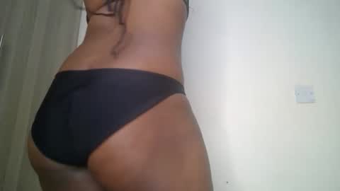 snowfox254 online show from October 15, 2025, 7:47 pm