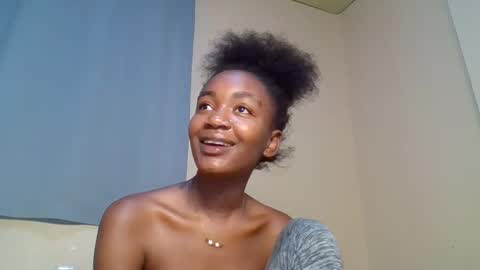 Snapshot of snowie_eyes chatting on November 10, 2025, 1:32 pm Snowie eyes online show from November 10, 2025, 1:32 pm