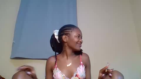 Snapshot of snowie_eyes chatting on November 24, 2025, 12:54 am Snowie eyes online show from November 24, 2025, 12:54 am