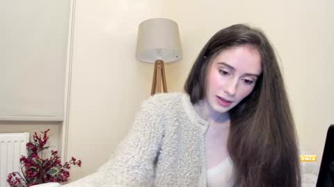 Snapshot of snowww_white chatting on December 28, 2024, 9:31 am Ann online show from December 28, 2024, 9:31 am