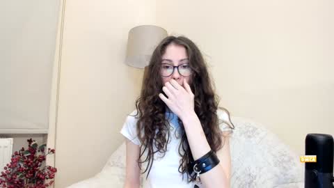 Snapshot of snowww_white chatting on January 24, 2025, 5:32 pm Ann online show from January 24, 2025, 5:32 pm