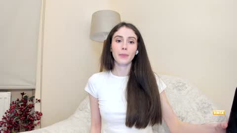 Snapshot of snowww_white chatting on January 25, 2025, 12:06 am Ann online show from January 25, 2025, 12:06 am