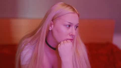 Snowy Bubbles online show from March 18, 2026, 7:33 am