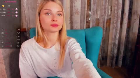 Snapshot of so__sweet chatting on March 9, 2025, 9:25 pm Alice - Birthday Girl online show from March 9, 2025, 9:25 pm