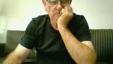 Snapshot of sofar06 chatting on February 28, 2025, 3:15 am sofar06 online show from February 28, 2025, 3:15 am