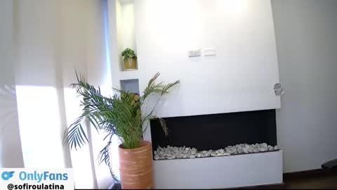 Snapshot of soffi_rousel_ chatting on November 19, 2025, 7:03 pm soffi_rousel_ online show from November 19, 2025, 7:03 pm