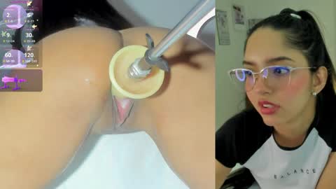 Snapshot of sofi__velez_ chatting on May 8, 2026, 5:40 pm Sofi online show from May 8, 2026, 5:40 pm