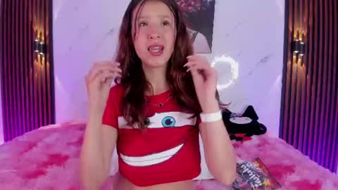 sofi_cuttie online show from June 12, 2026, 1:26 am