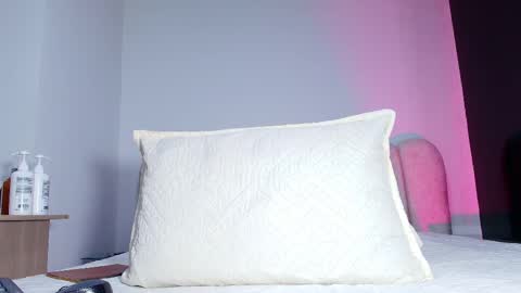 Snapshot of sofi_decker chatting on November 23, 2025, 11:54 am Sofia online show from November 23, 2025, 11:54 am