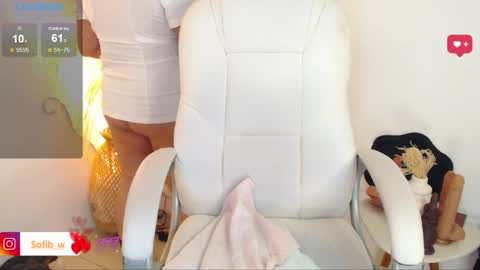 Snapshot of sofi_lennox chatting on May 27, 2026, 1:08 pm Sofi online show from May 27, 2026, 1:08 pm