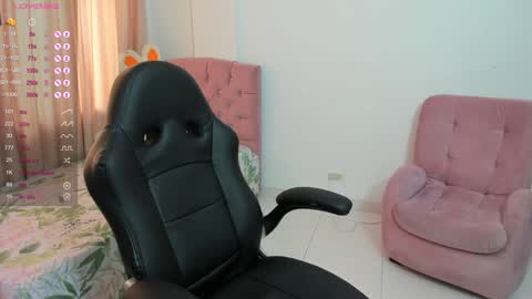 sofi_love77 online show from February 1, 2025, 5:16 pm