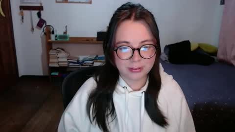 Sofi Lynch online show from May 6, 2026, 8:08 am