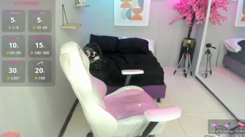 Snapshot of sofi_monroeee chatting on July 18, 2026, 7:39 pm Sofia online show from July 18, 2026, 7:39 pm