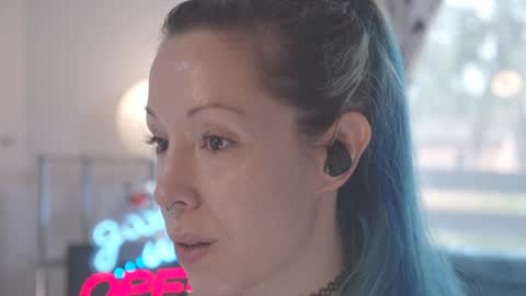 Sofi Mora online show from January 5, 2025, 3:23 pm