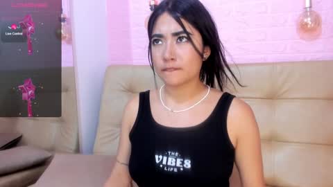 Snapshot of sofi_sweet09 chatting on December 16, 2024, 11:18 pm Susy online show from December 16, 2024, 11:18 pm